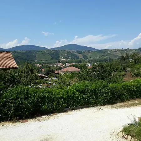 Domaine Des Grouilleres Guest house Saint-Clair-du-Rhone