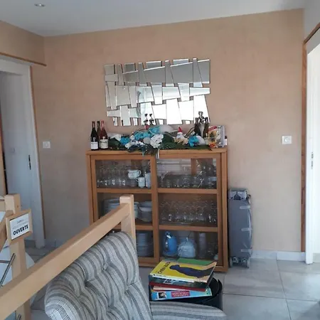 Domaine Des Grouilleres Guest house Saint-Clair-du-Rhone